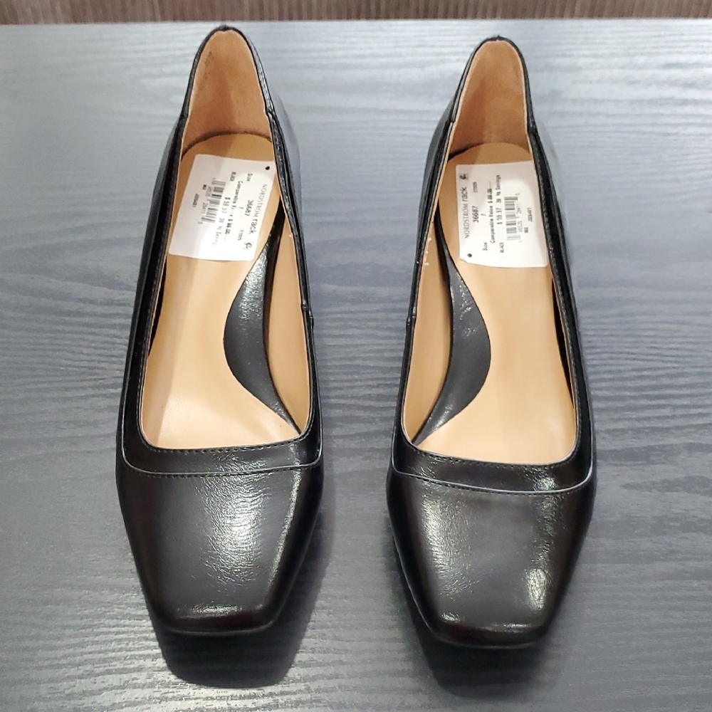Elegant Black Women's Pumps